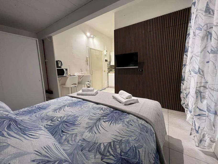 Tiny & Cosy Studio Flat In Como Buitenkant foto