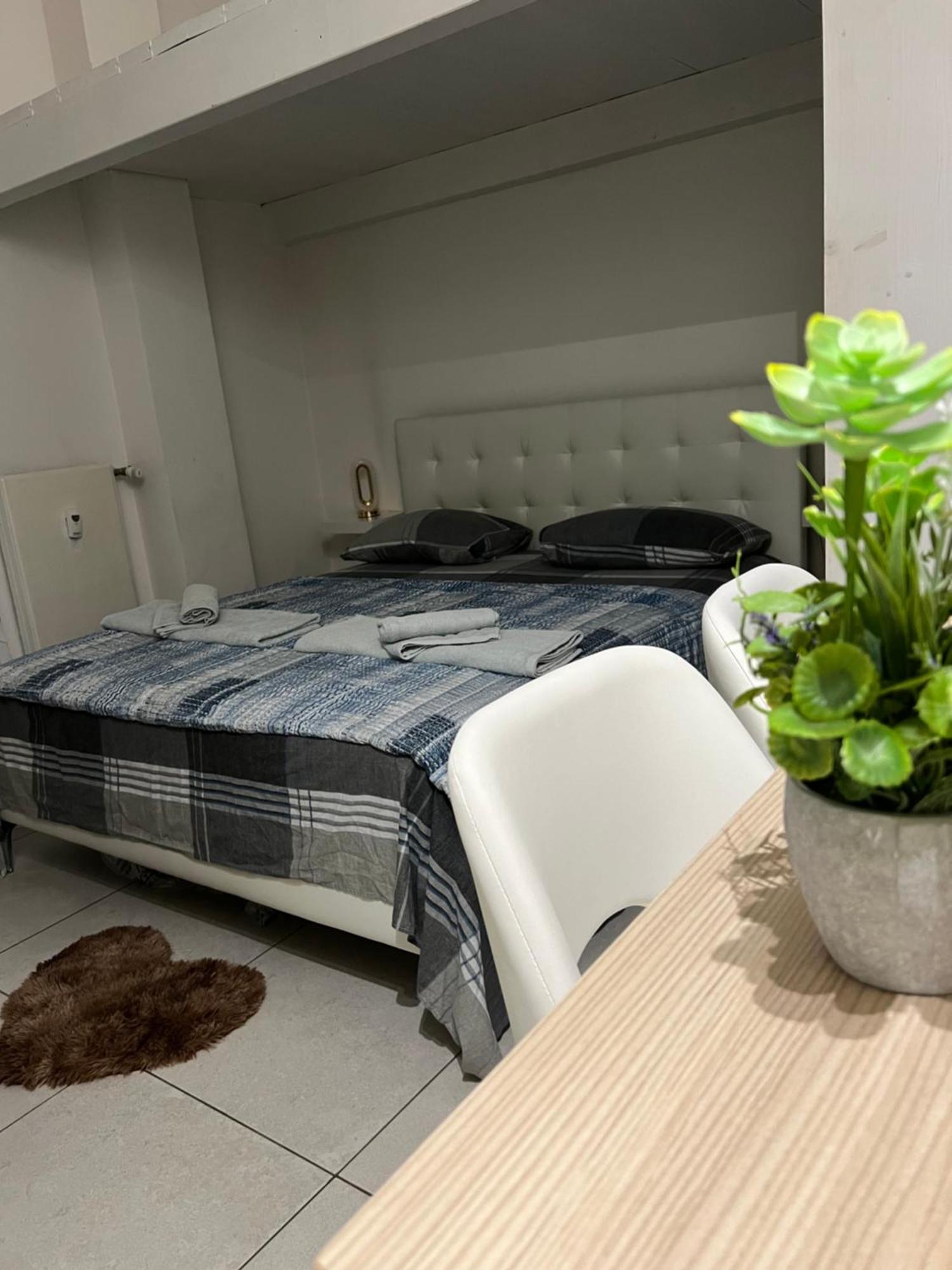 Tiny & Cosy Studio Flat In Como Buitenkant foto
